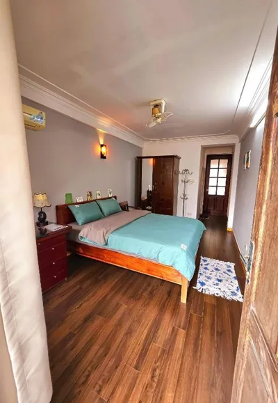 King Room with Balcony — Rainbow HomeStay - No 8 Alley 18B Tong Dan